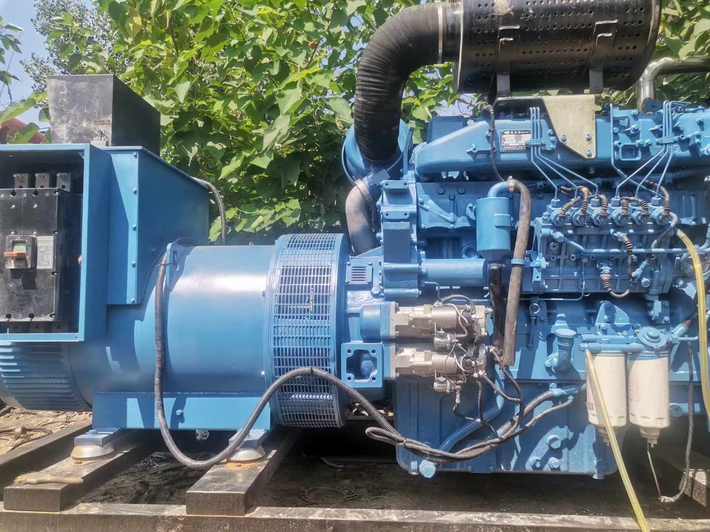 德城详细说明降低 800kW 柴油发电机输出电流波动的方法